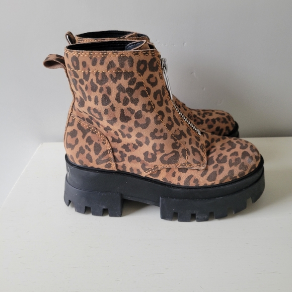 LeopRd Boots - Picture 3 of 4